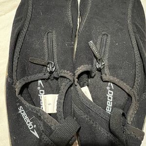Size 9 water shoe